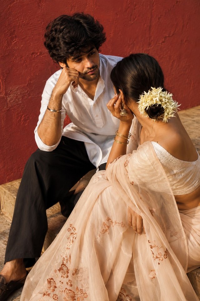 Sunset Saree Couple Prompt | Romantic Eye Contact Pose | Ultra Realistic 8K AI Portrait