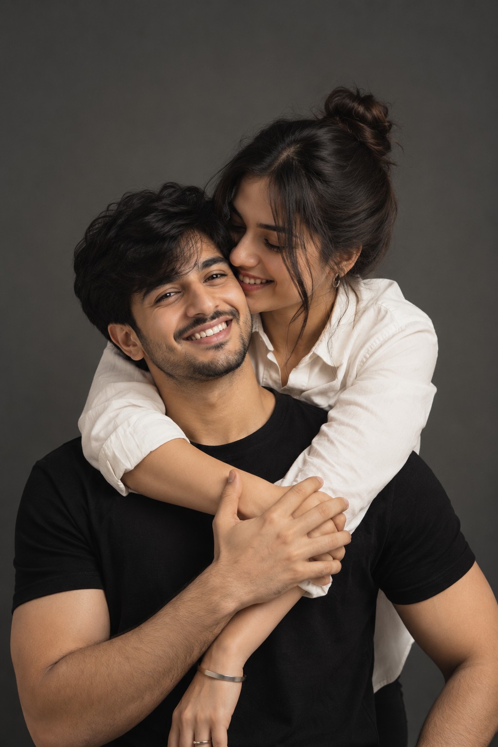 Romantic Couple Hug Portrait – 8K Realistic AI Prompt