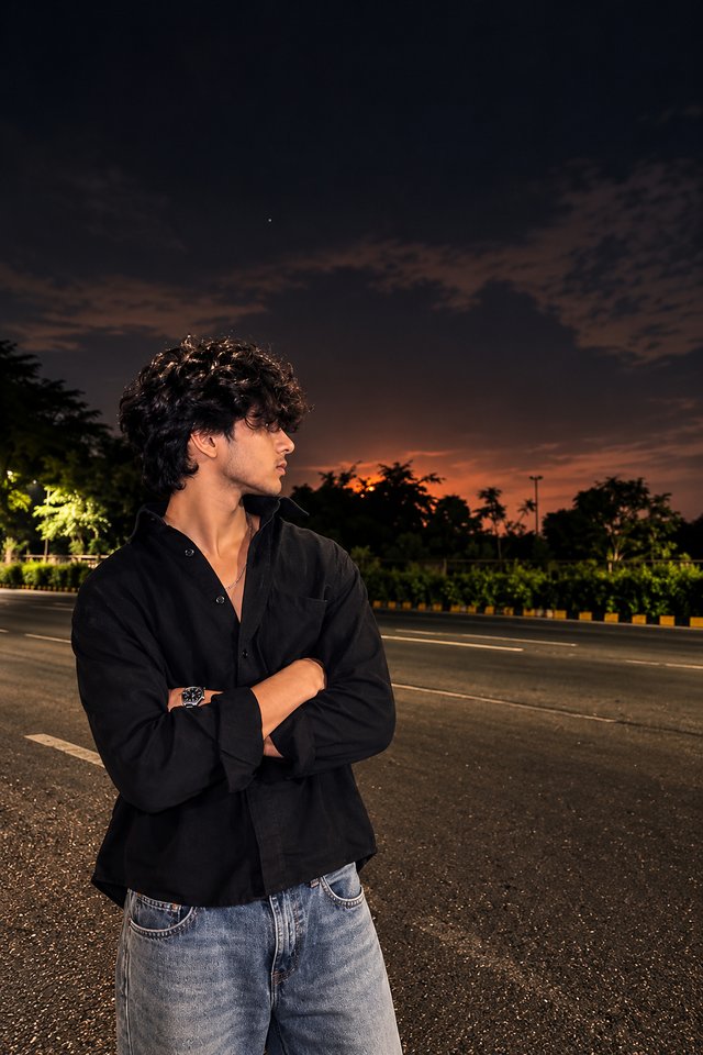 Night Street Portrait – Cinematic Men's AI Photo Prompt